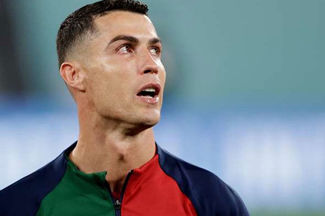 Chaque adieu de CRISTIANO RONALDO sans cérémonie